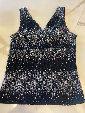 Black and white Floral V-Neck Tank fancy top